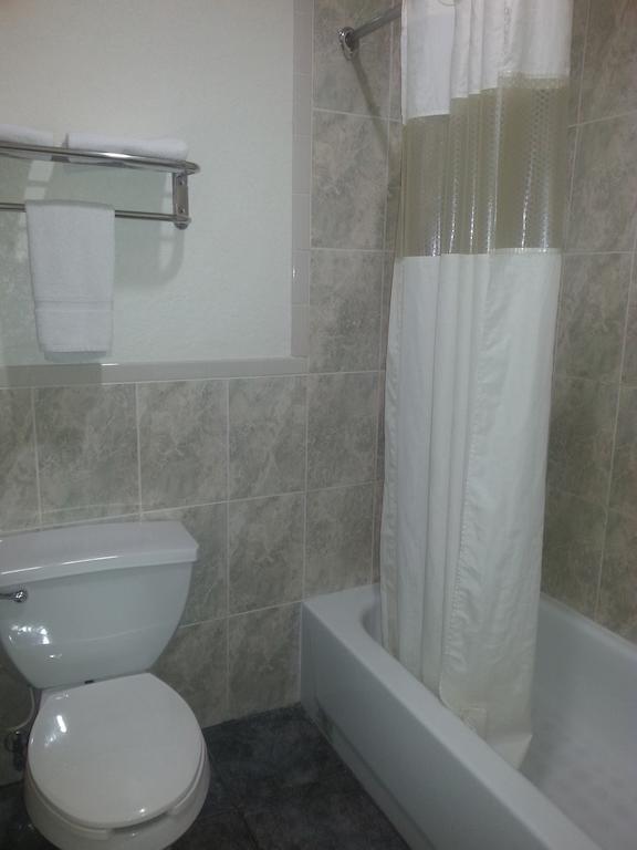 Crystal Inn 249 North Louetta 外观 照片