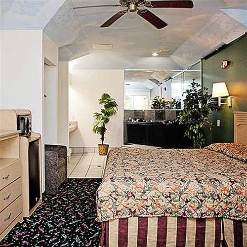 Crystal Inn 249 North Louetta 外观 照片